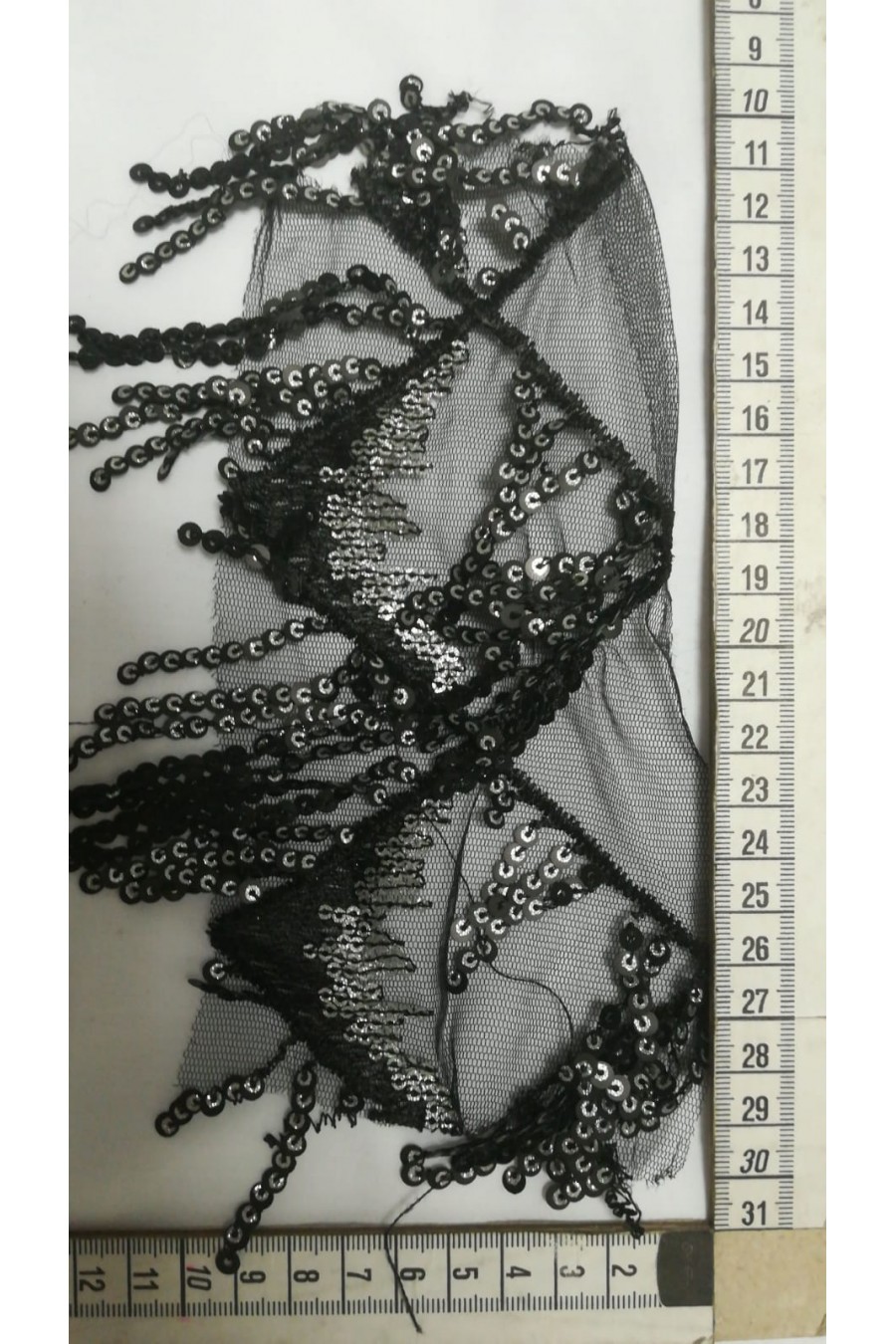 Siyah-Gümüş Pullu Tül Üzeri Bant