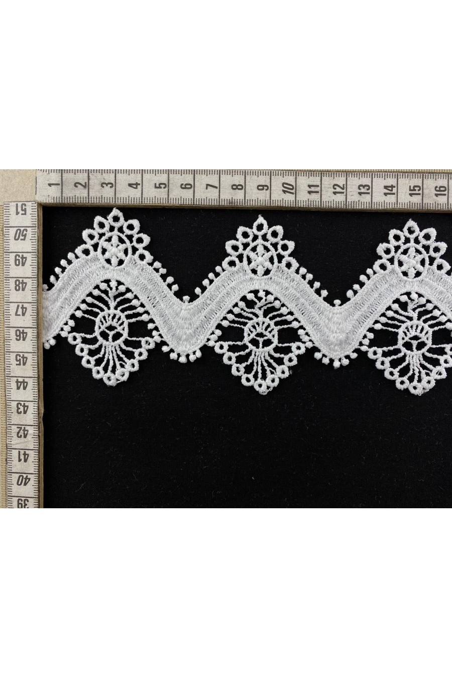 Beyaz Mat Polyester Güpür Brode Bant, 7 cm