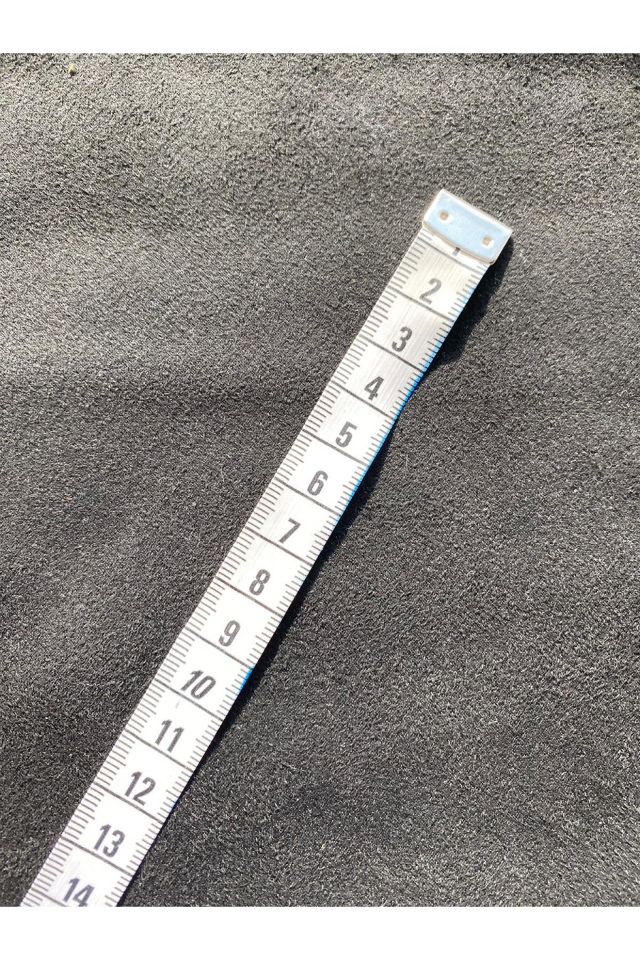 22571 KUMAŞ/YERLİ/LEZ/POLYESTER/SİYAH DERİ/BEJ KÜRK/145 CM