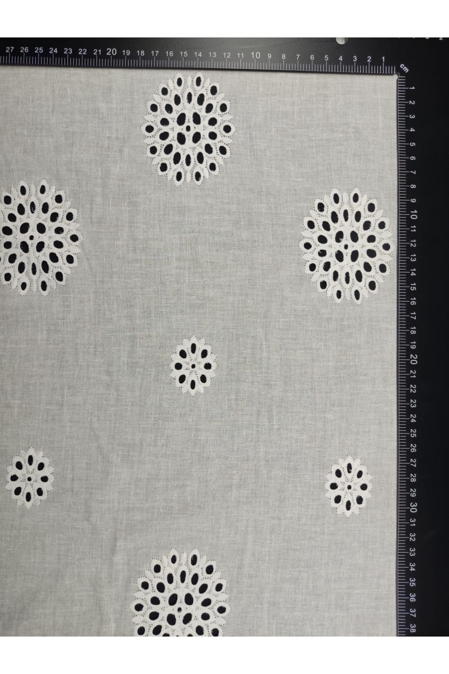 18369 BRODE/İTHAL/LEZ/VUAL/PAMUK POLYESTER/BOHRERLİ/DİLİMSİZ/KASAR/135 CM 18369 BRODE/İTHAL/LEZ/VUAL/PAMUK POLYESTER/BOHRERLİ/DİLİMSİZ/KASAR/135 CM