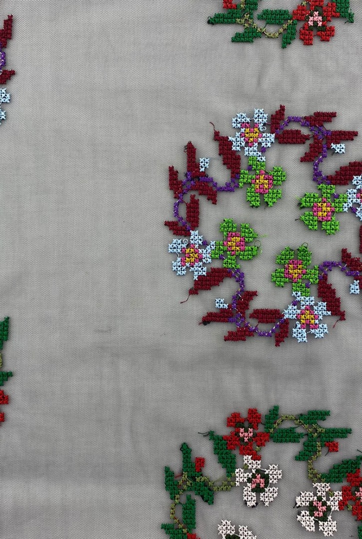 Brode İthal Lez Polyester Tül Üzeri Etamin Renkli Siyah Zemin