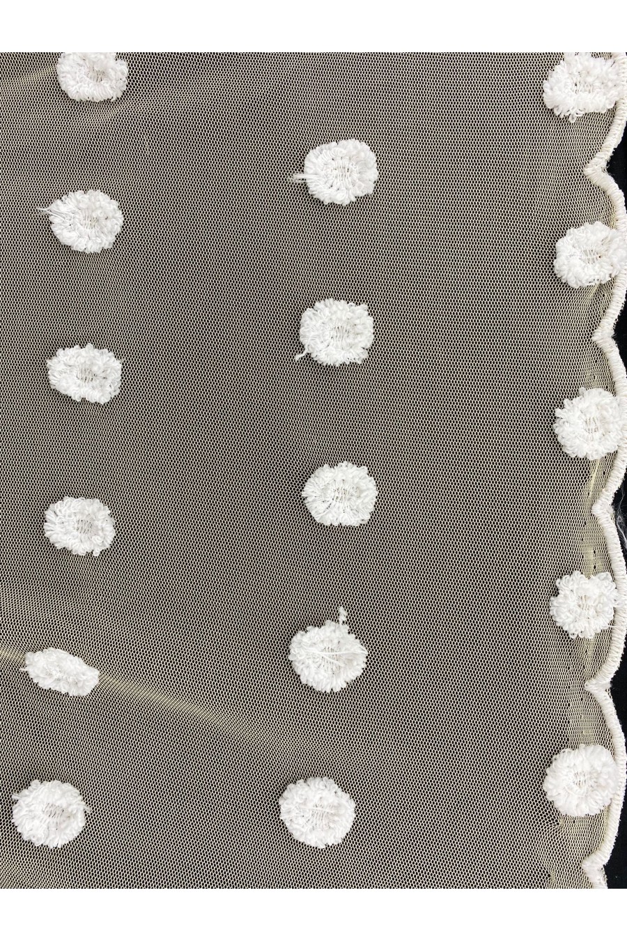 Ponponlu Tül Üzeri Yerli Brode, Krem