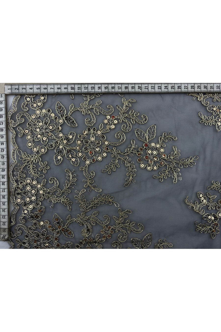 5676-METRE Gold-Siyah Pullu Naylon İthal Brode Kumaş