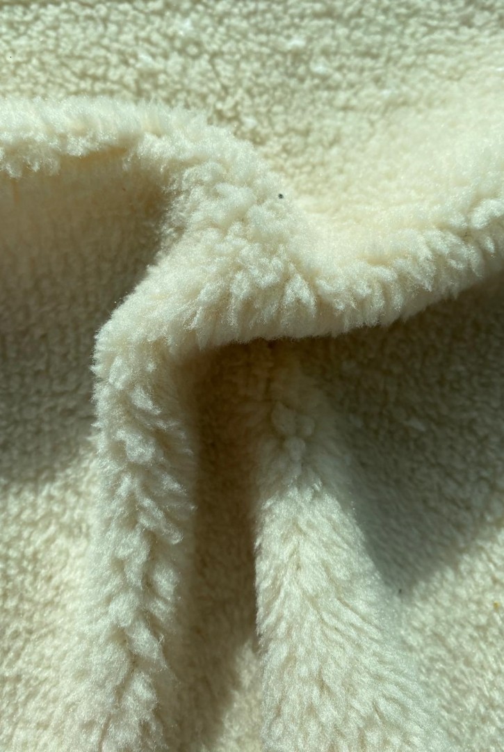 22573 KUMAŞ/YERLİ/LEZ/KÜRK/POLYESTER/KREM/155 CM