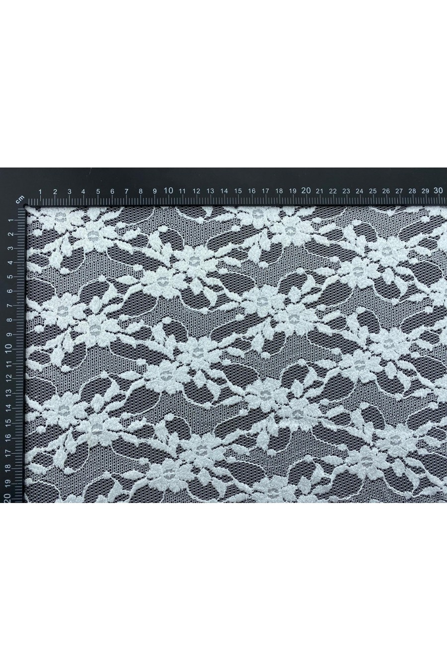 8997-KG Dantel Yerli Lez Polyester Kabartmalı Fikse 150 CM