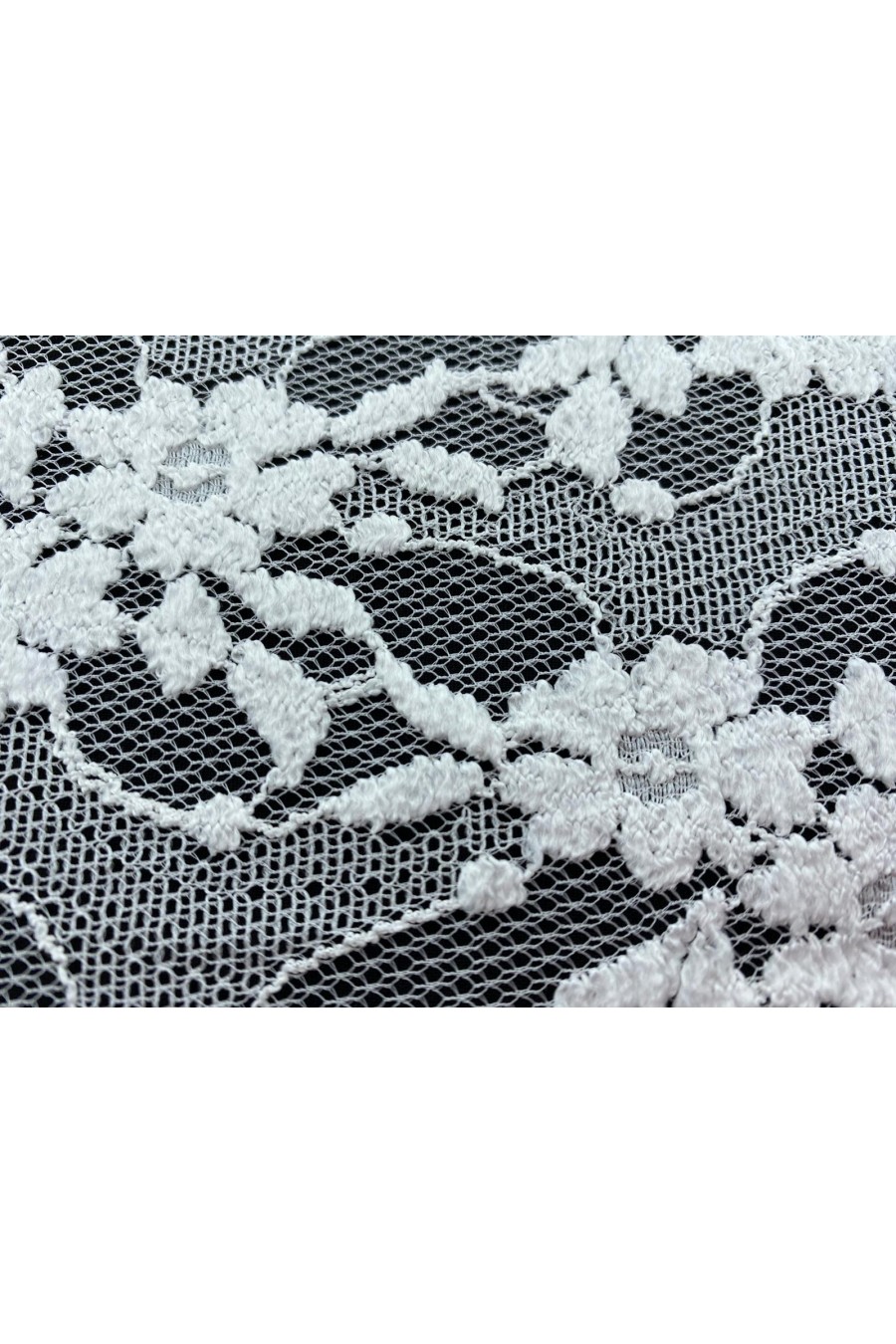 8997-KG Dantel Yerli Lez Polyester Kabartmalı Fikse 150 CM