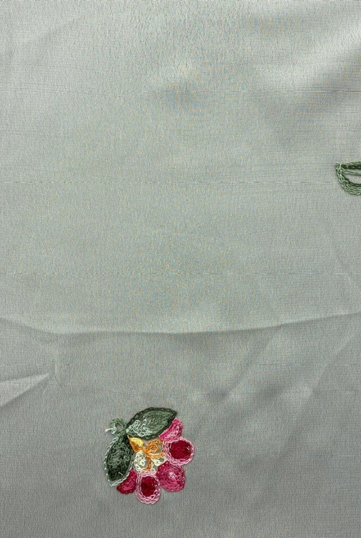 Bej Zemin Renkli Nakışlı Şifon