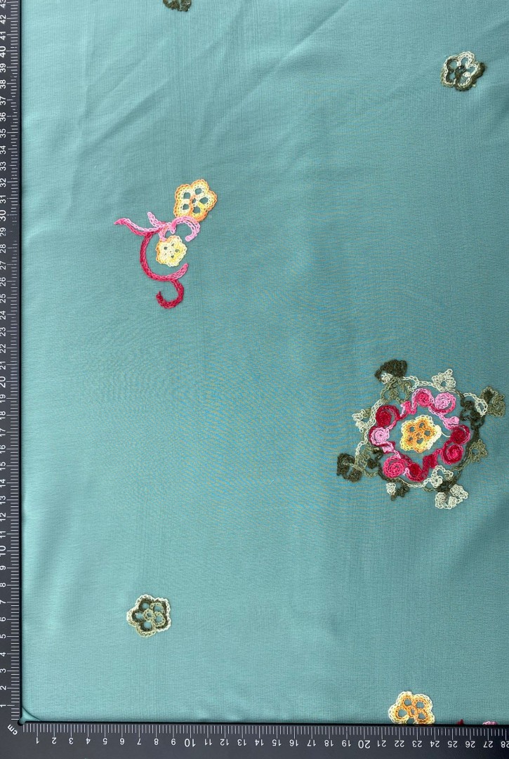 Mint Zemin Renkli Nakışlı Şifon