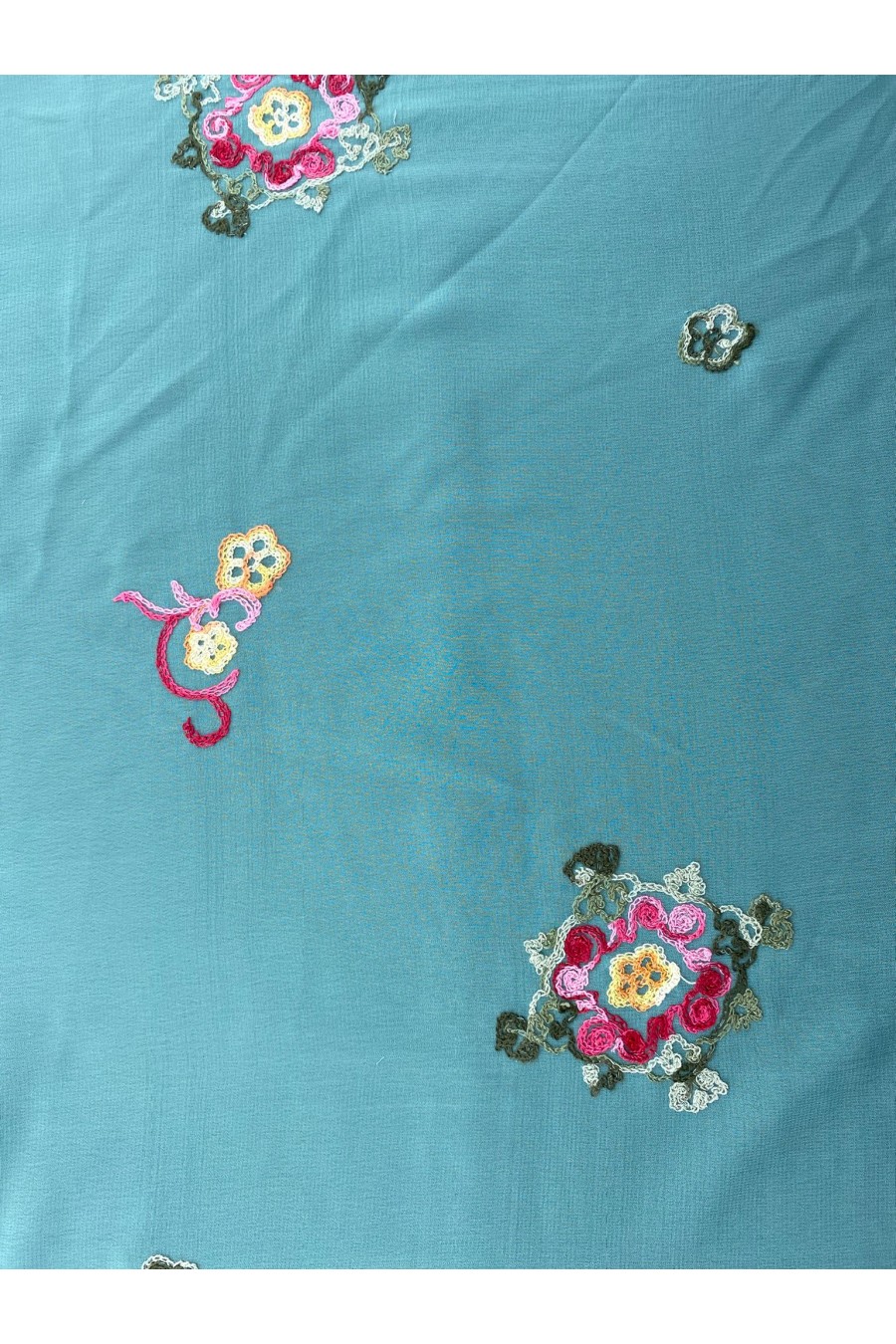 16540-METRE Mint Zemin Renkli Nakışlı Şifon