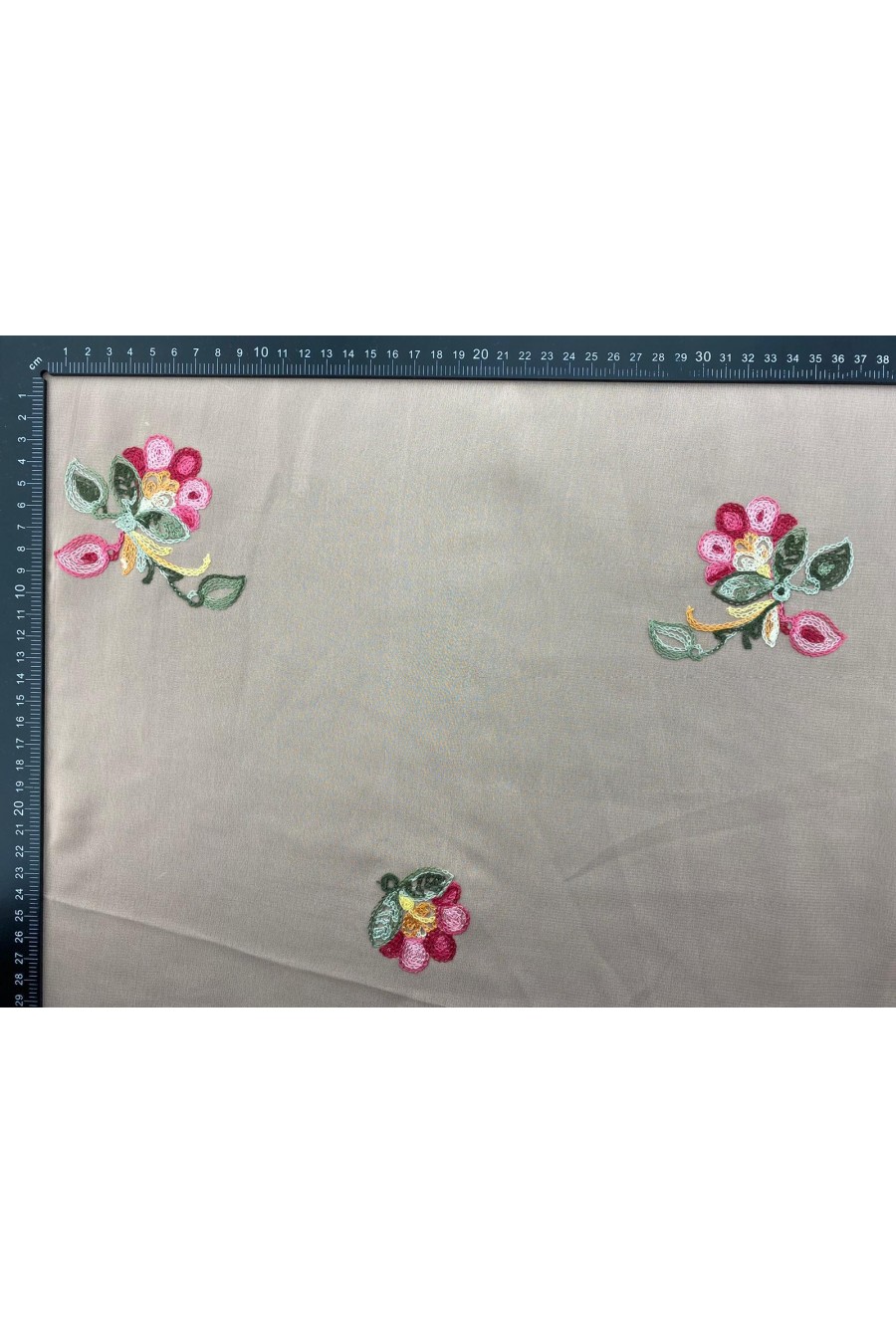 16539-METRE Somon Zemin Renkli Nakışlı Şifon Kumaş