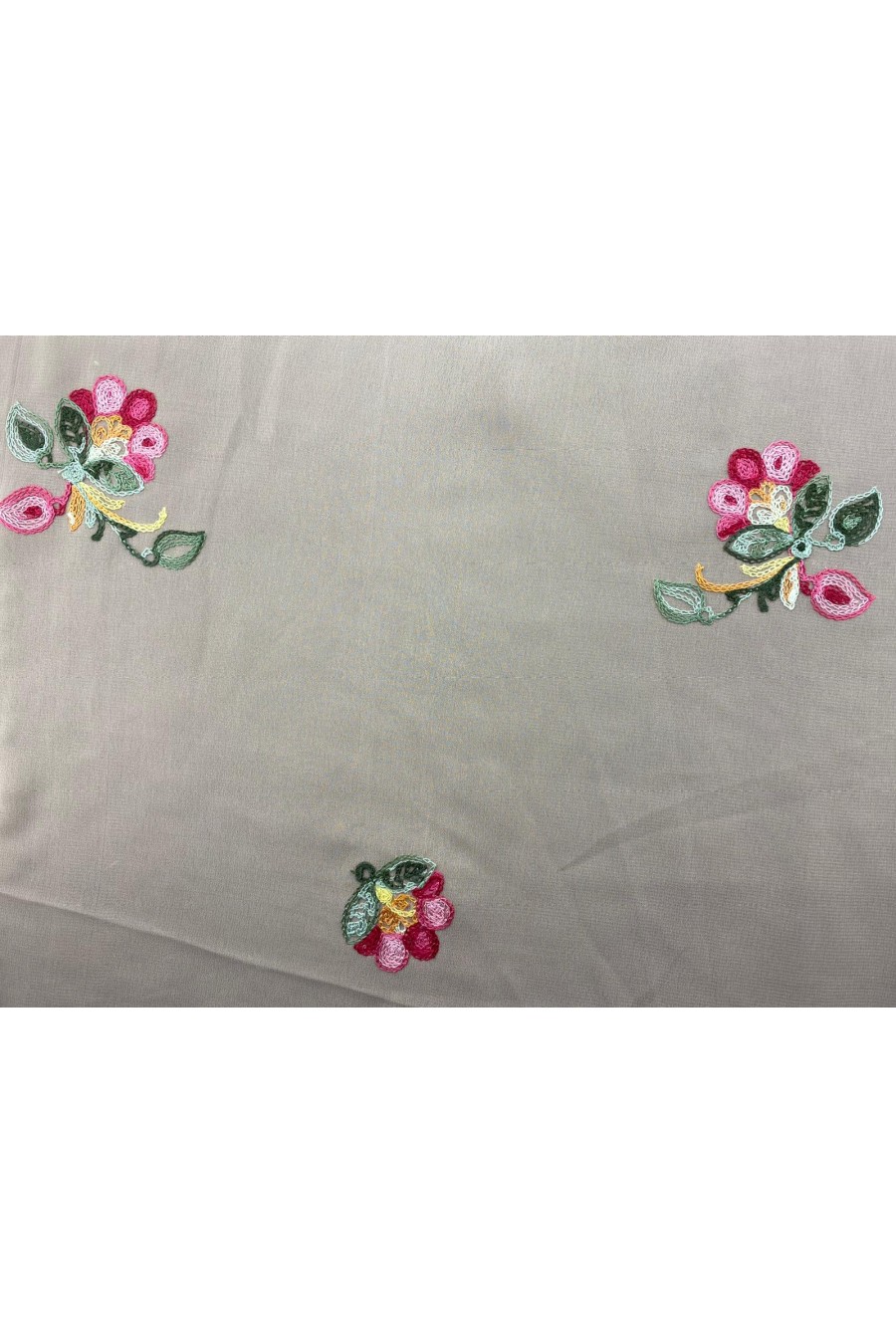 16539-METRE Somon Zemin Renkli Nakışlı Şifon Kumaş