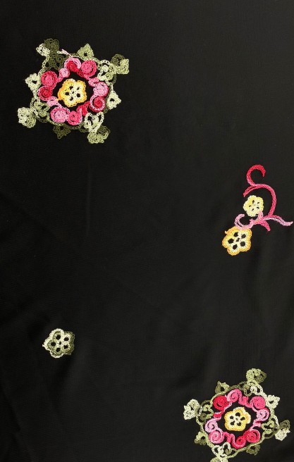 Siyah Zemin Renkli Nakışlı Şifon