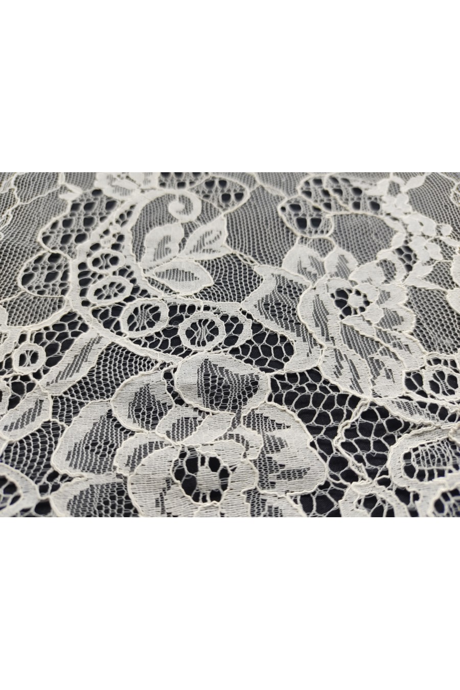 Sakallı Krem Naylon Dantel, Yerli Kordlu