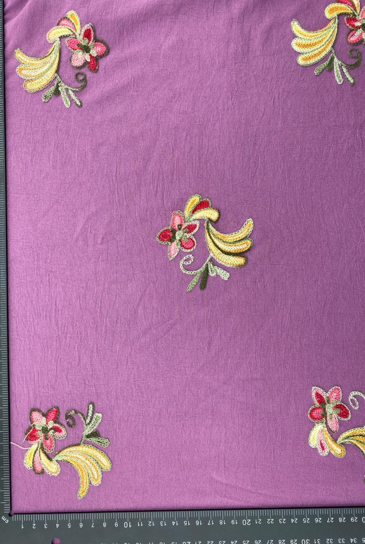 Renkli Nakışlı Mor Aerobin Kumaş