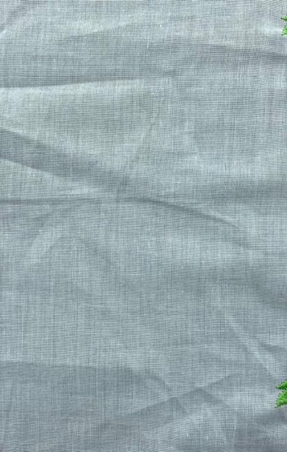 Kırmızı Çilek Nakışlı Vual Kumaş