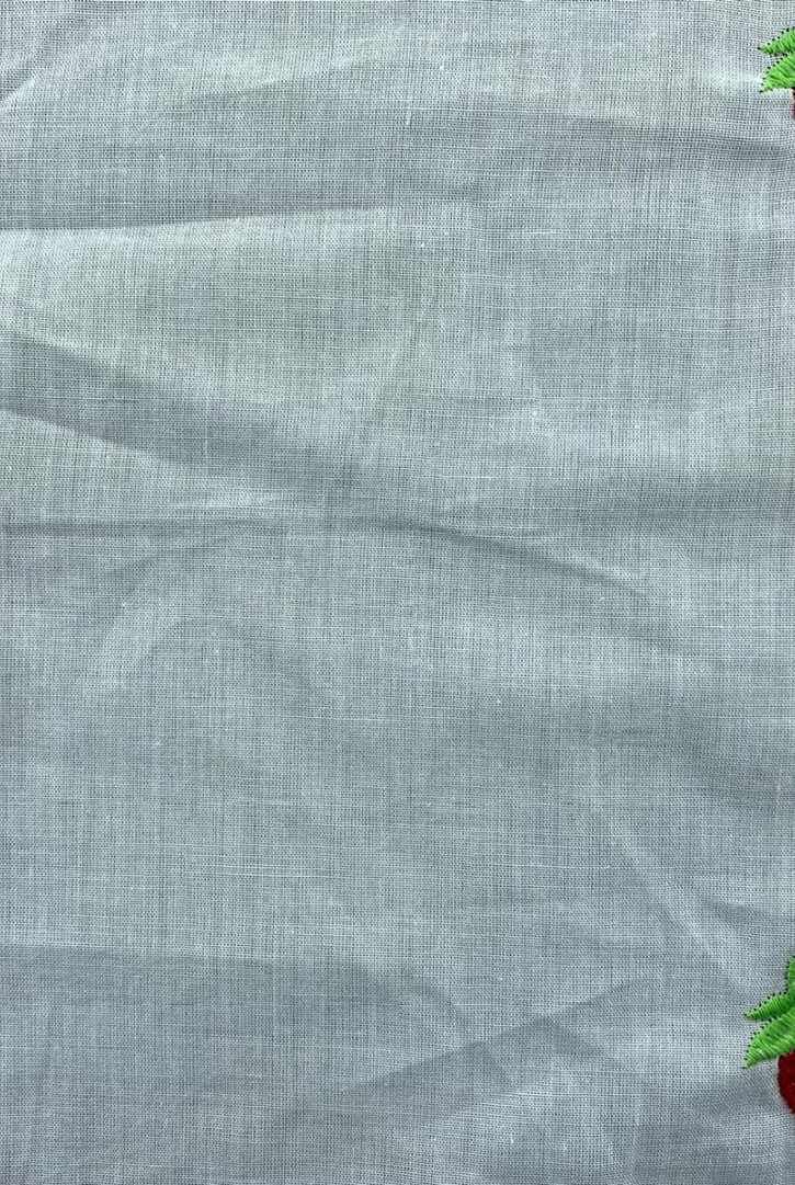 Kırmızı Çilek Nakışlı Vual Kumaş