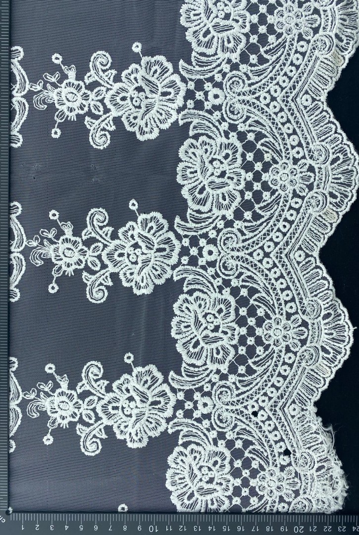 Beyaz Tül Üzeri Brode Bant, Mat Polyester