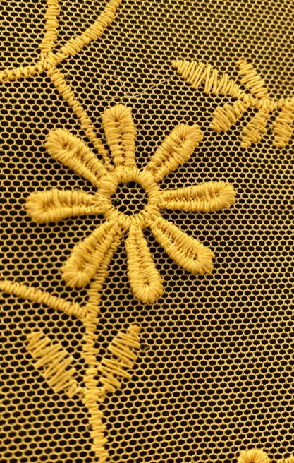 Hardal Renkli Tül Üzeri Mat Polyester Brode Kumaş