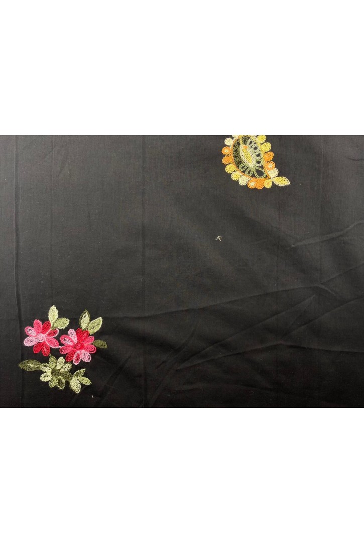 Siyah Zemin Renkli Nakışlı İthal Vual Brode