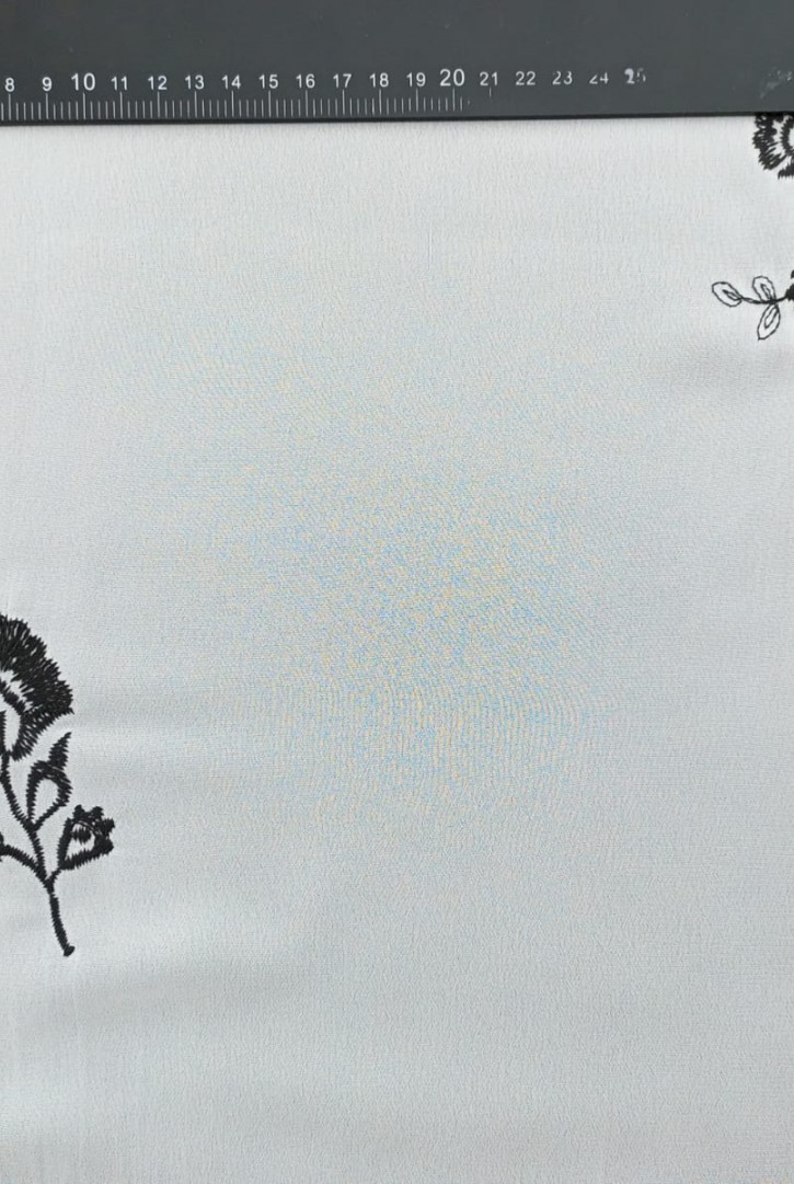 Off White Zemin Şifon Kumaş