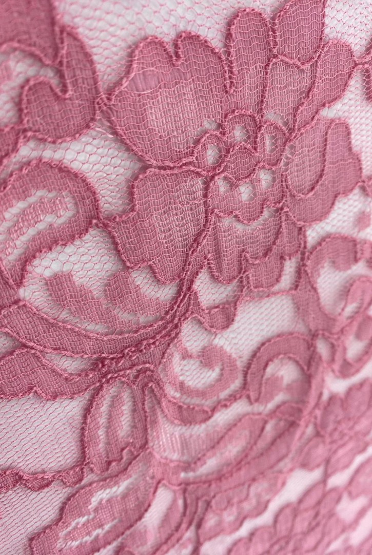 Gül Desenli Yerli Dantel Kumaş - 157 cm Polyester