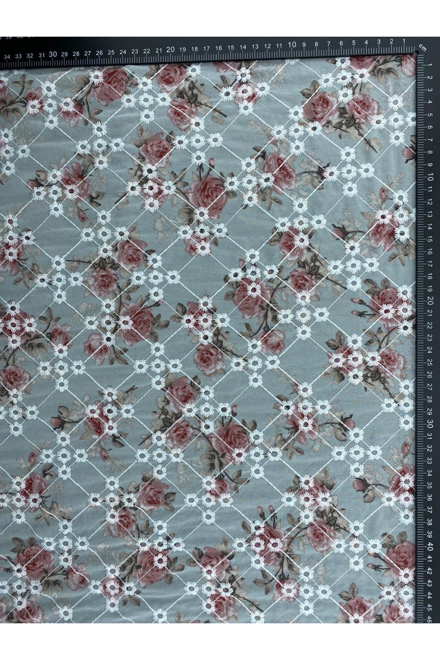 Gri Zemin Pembe Gül Baskılı Şifon Brode