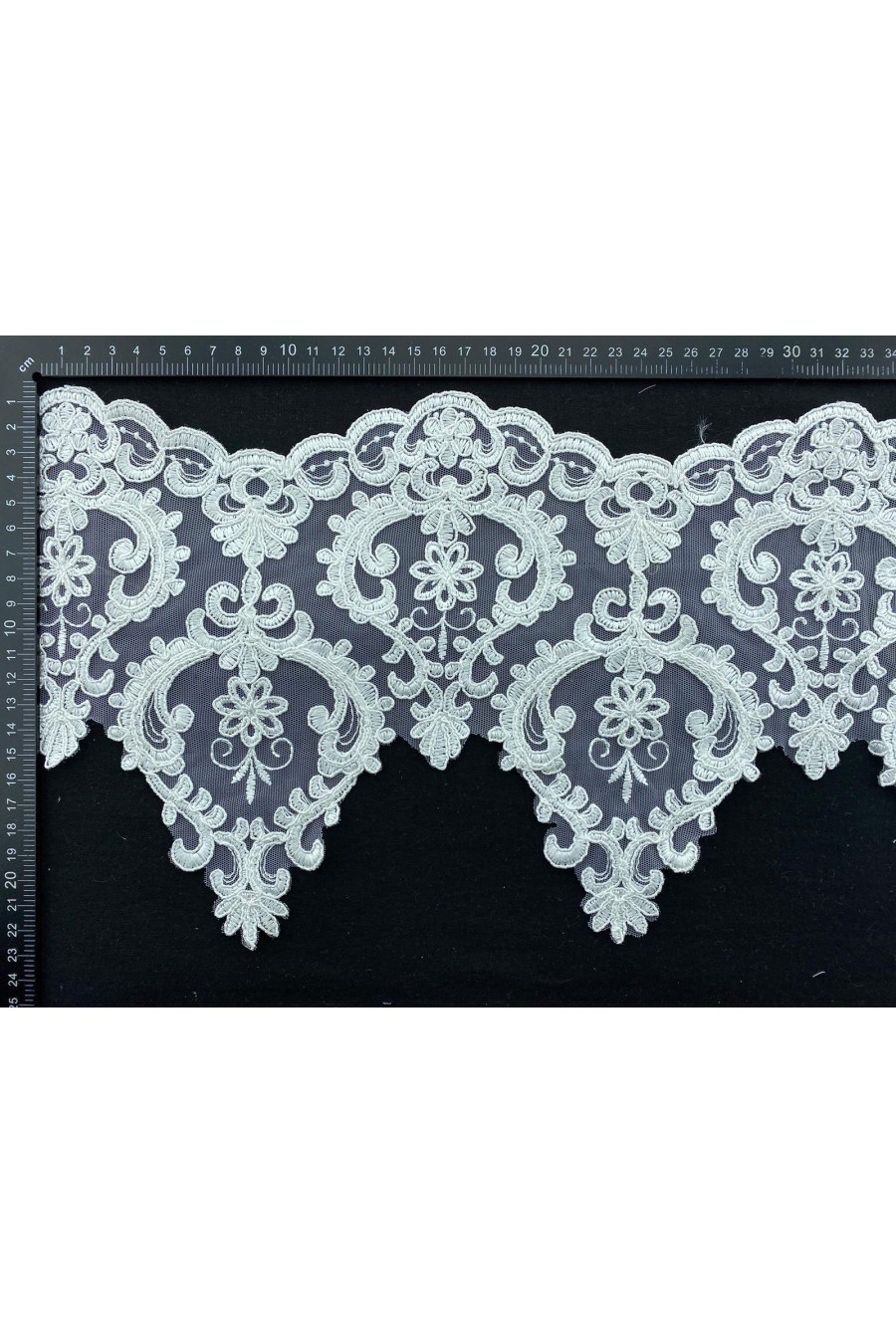 Parlak Tül Üzeri Kasar Polyester Dantel Bant