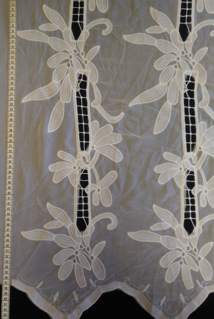 Ham Yapıda Şifon Üzeri Brode, Mat Polyester