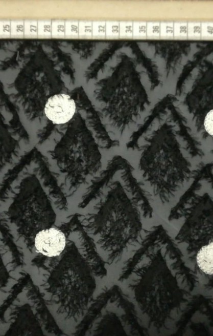 Siyah Zemin Beyaz Puantiyeli Devore Nakış İthal Şifon