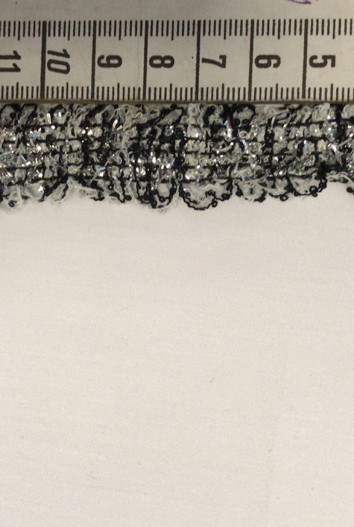 Siyah Beyaz Renkli Şerit