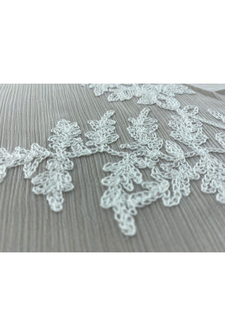 Beyaz Polyester Brode, 125 cm