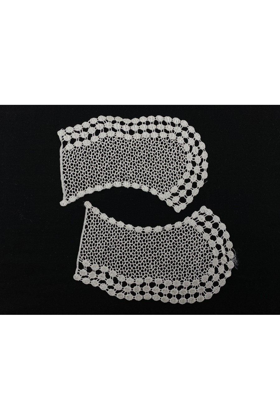 Parlak Polyester Yaka Brode Kumaş