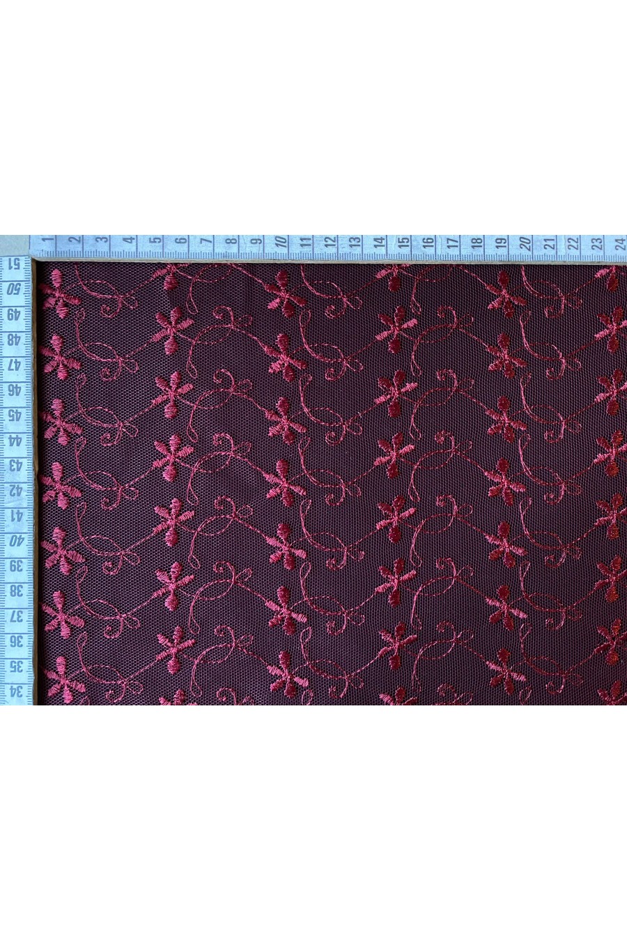 Bordo Parlak Tül Üzeri Brode Kumaş