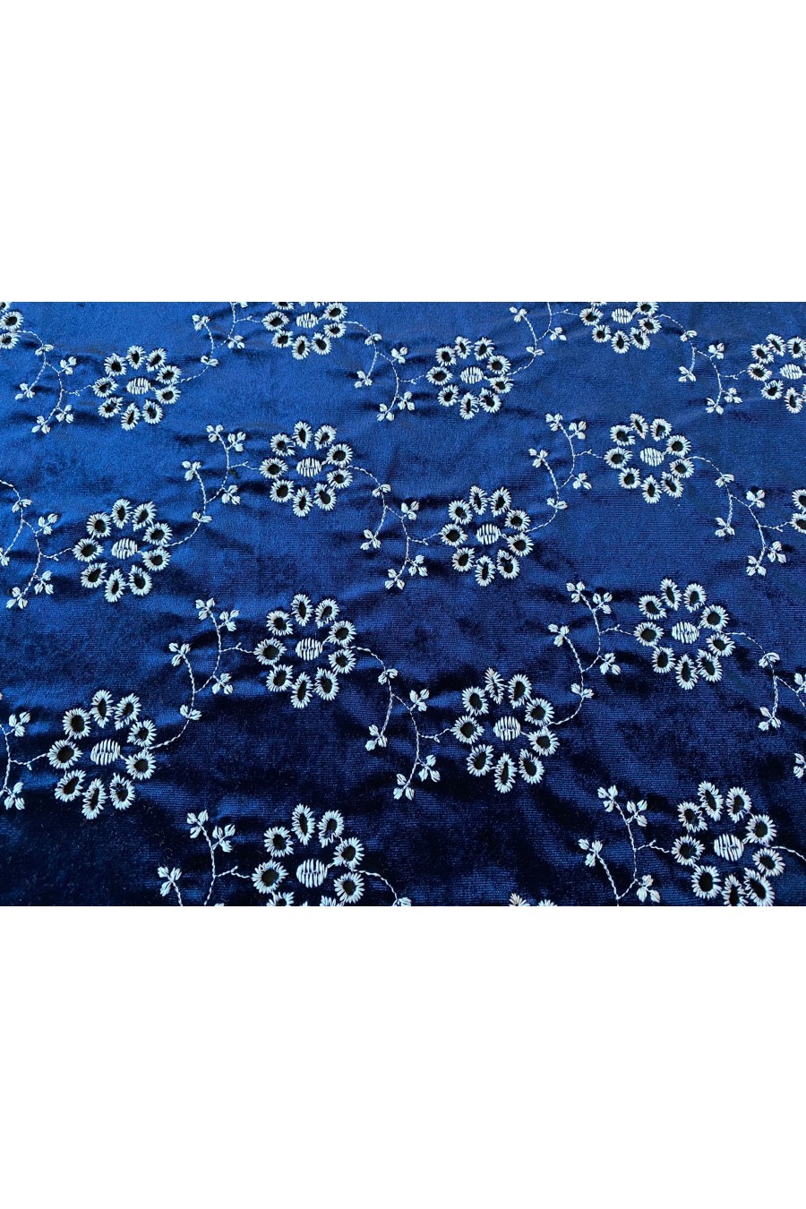 Yerli Lacivert Bohrelli Kadife Brode Kumaş