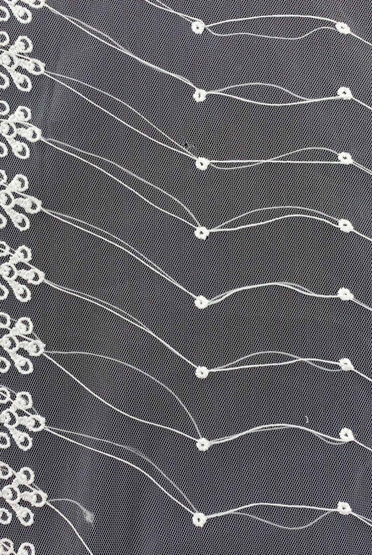 Puanlı Ham Mat Polyester Tül Üzeri Brode Kumaş, 130 cm