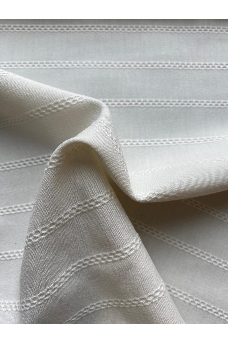 22305 KUMAŞ/YERLİ/LEZ/PAMUK/VİSKON/BEYAZ/145 CM