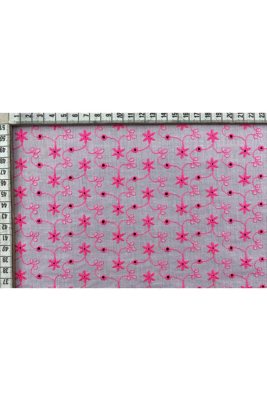 Neon Pembe İpli Ham Pamuk Vual Brode Kumaş