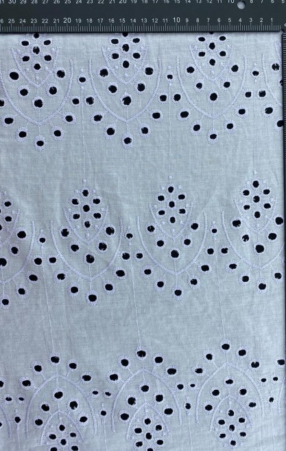 Çift Su Yolu Detaylı Açık Lila Bohrerli Brode Kumaş - 130 cm