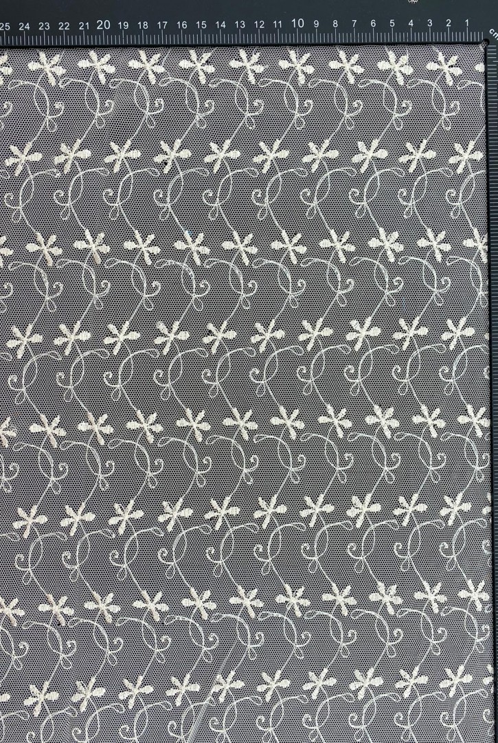 Parlak Polyester Somon Tül Üzeri Brode