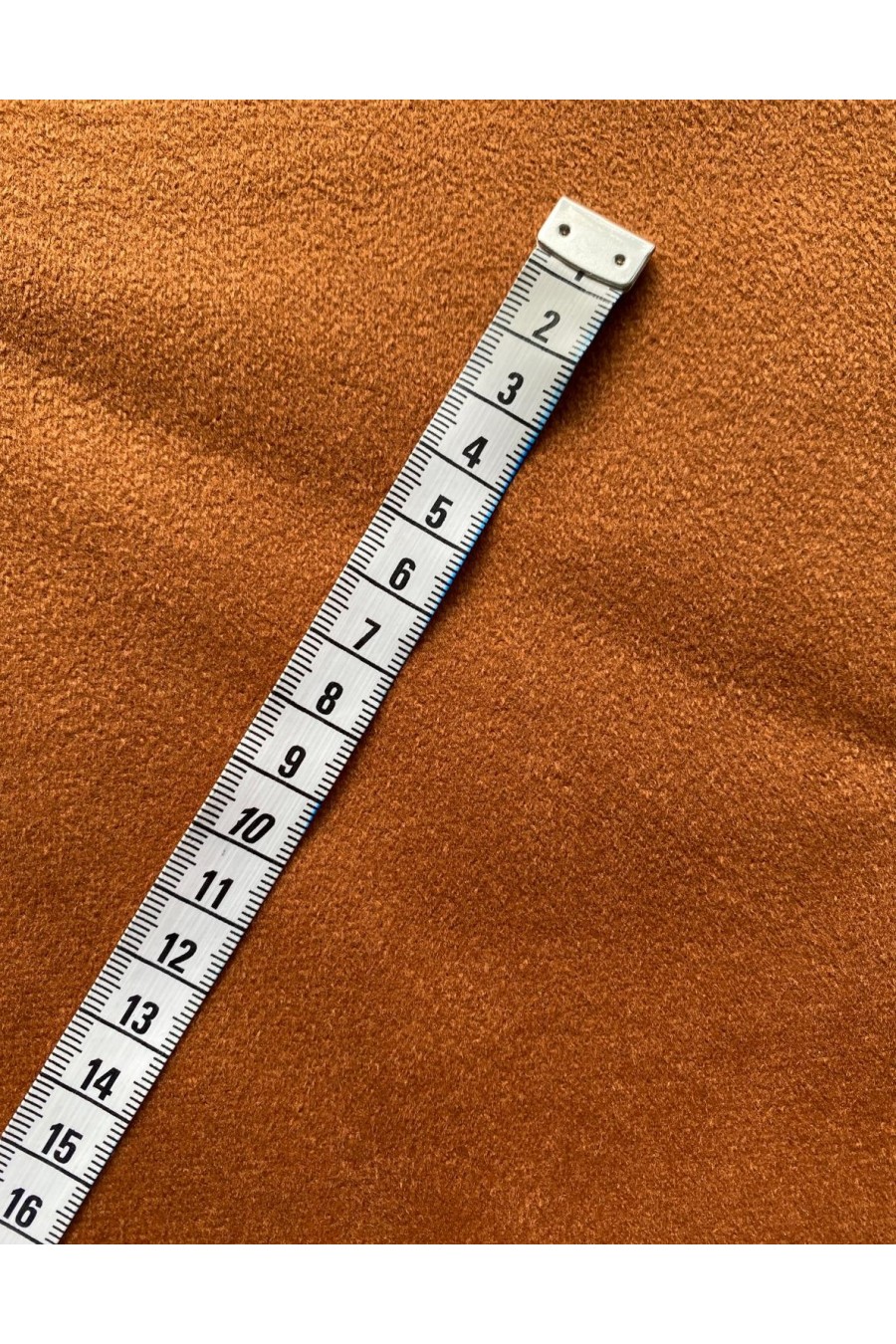 22583 KUMAŞ/YERLİ/LEZ/POLYESTER/KİREMİT ZEMİN/KREM KÜRK/155 CM