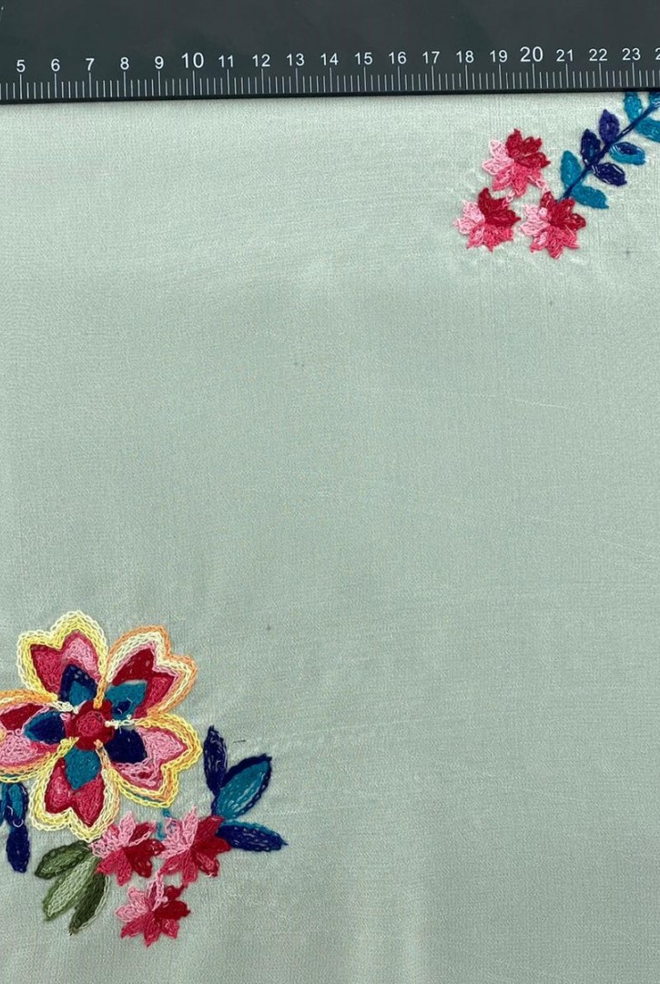 Çok Renkli Nakışlı Şifon Brode, Off White Zemin