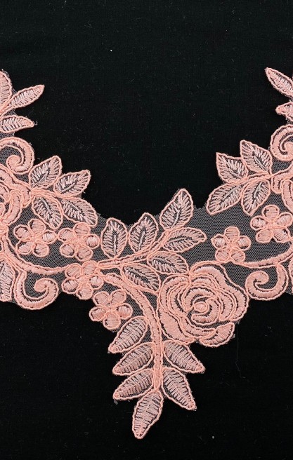 Yavruağzı Polyester Aplik