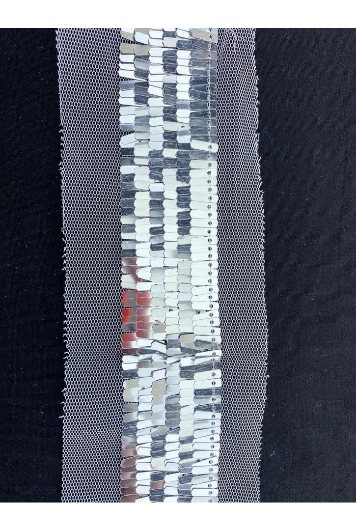 Beyaz Mesh Üzeri Gümüş Pullu Bant, 3.5 cm