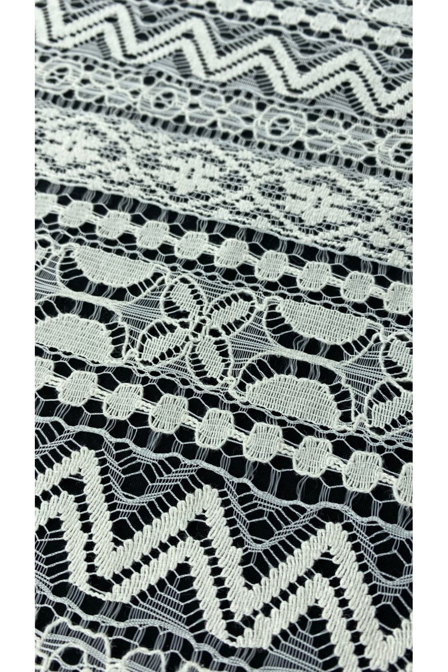 6321-KG Fiksli Tül Üzeri Pamuk Naylon Dantel