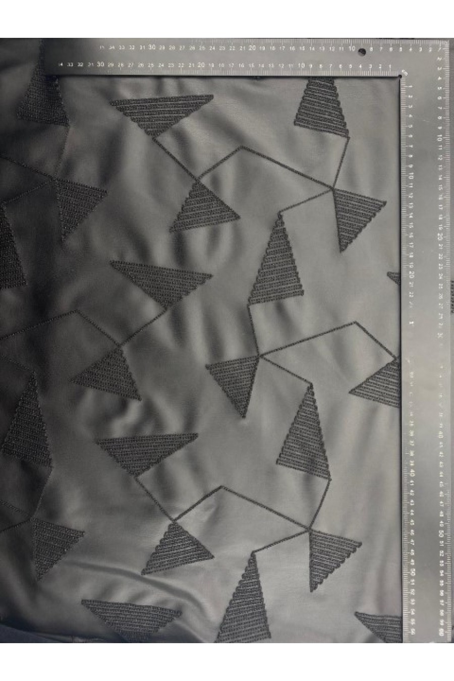 18867 DERİ/YERLİ/LEZ/SÜZENELİ/SİYAH ZEMİN - SİYAH İP