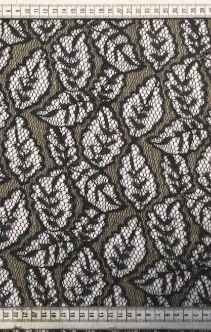Siyah-Bej Dantel, Lez