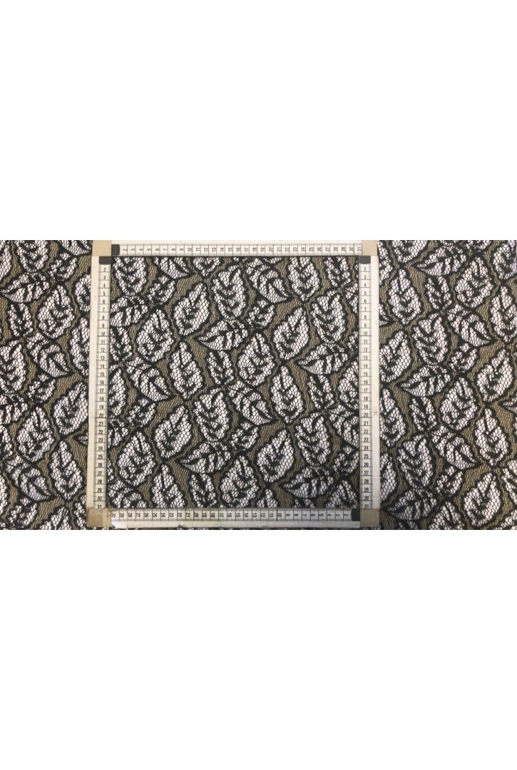 Siyah-Bej Dantel, Lez