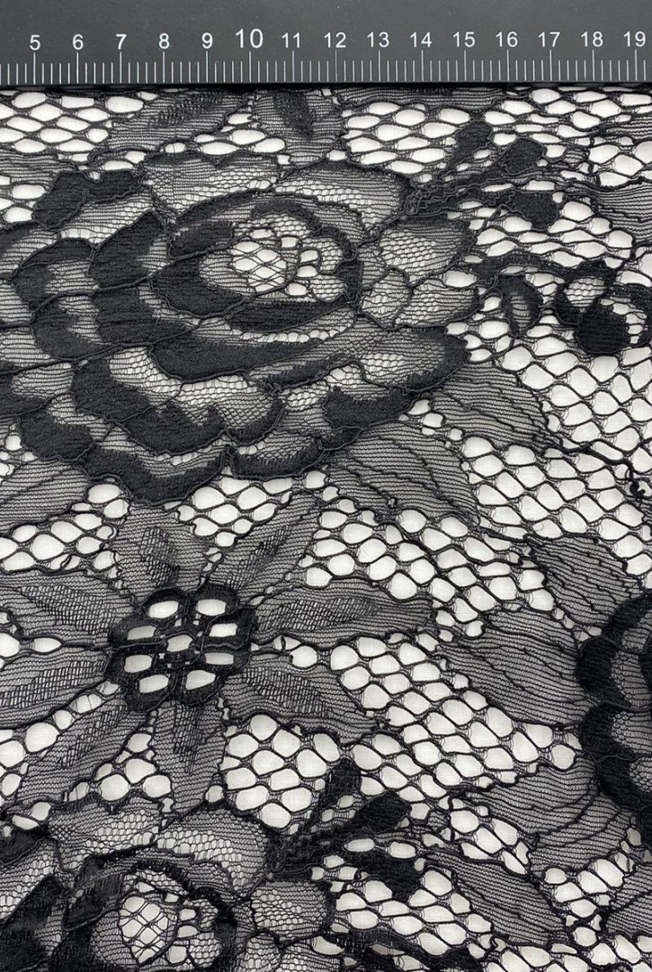 Siyah Kordlu Metalikleştirilmiş Naylon Dantel Kumaş