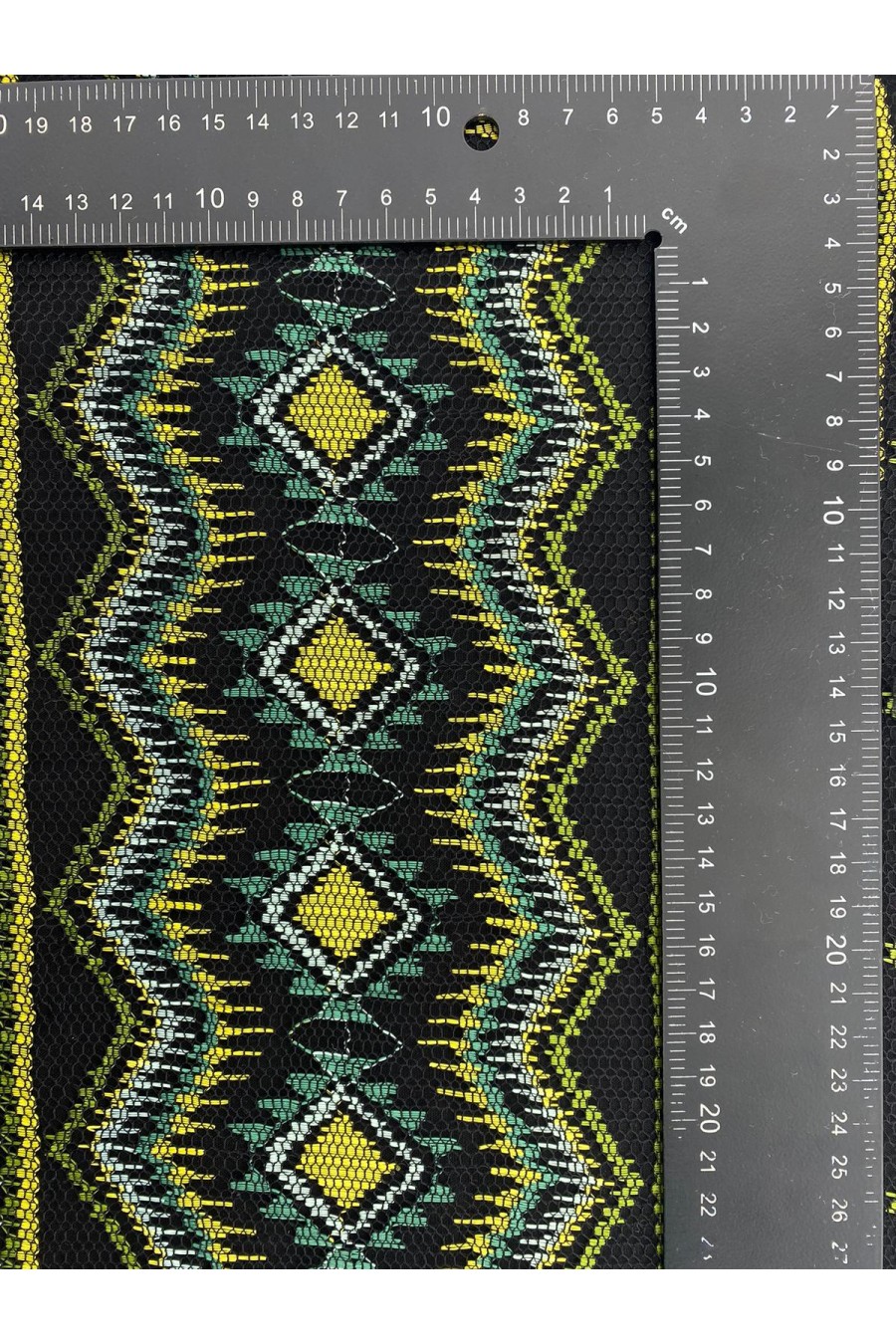 Yeşil-Sarı Nakışlı Naylon Karışımlı Yerli Polyester Dantel, 150 cm