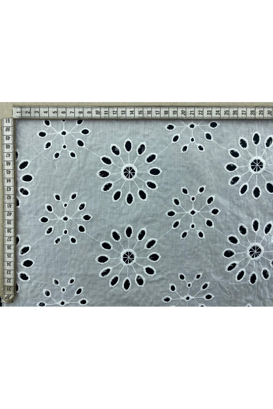 11055-METRE Kasar İşlemli Bohrerli Pamuk Vual Yerli Brode - 130 cm